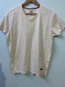 Men’s White T-shirt