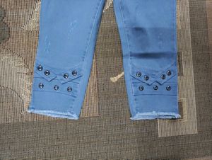 B@20 Size-26 Slim Capri