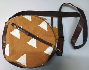 SLING BAG