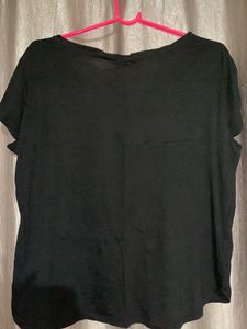 H&amp;M Black T-Shirt