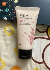 The face shop rice water bright foaming cleanser