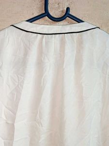 Women&#39;s Summer Fashion Top Sleeveless White