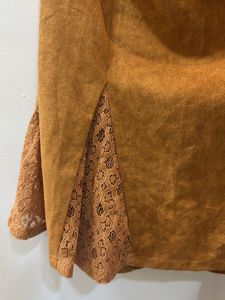 Light Brown pleated short skirt