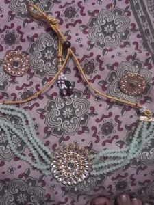 Elegant Beaded Choker Necklace with Kundan Pendant