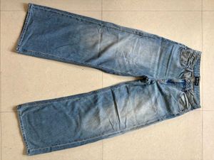 Wide Leg BERSHKA JEANS FOR BOTH women And Men