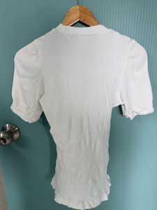 H&amp;M Tee Top For Women Free Size .