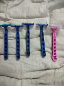 Disposable Razors - Set of 5