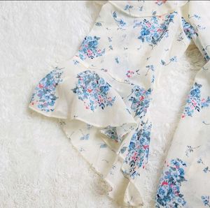 💙🤍Floral Off-Shoulder Ruffled Top🤍💙