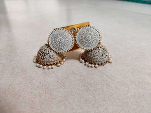 White And Golden Jhumka