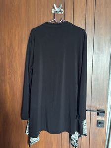Unique Black &amp; White Patterned Tunic