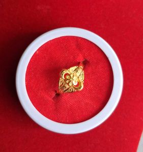 Elegant Gold Floral Ring 22crt