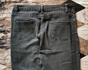 Urbanic Black Distressed Slim Fit Jeans For Women
