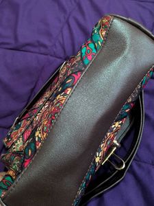 Stylish Patterned Crossbody Bag