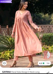 ❗️❗️diwali sale ❗️❗️ Elegant Floral Kurta Set