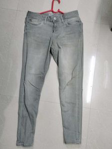 🩶 Light Grey Jeans