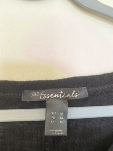 BLACK STRETCHY WIDE NECK TOP