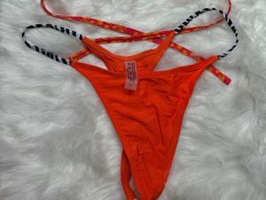 Coral Bottom
