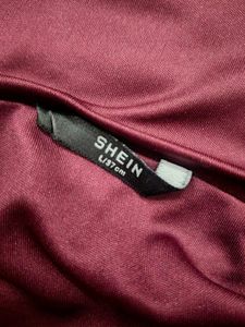 Burgundy Off-Shoulder Top size - large (97cm)