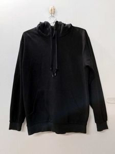 Plain Black Hoddie Size L Condition (8/10)