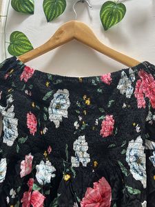 💕Korean Off Shoulder, Floral Top💕