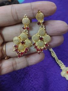 Elegant Gold-Tone Jewelry Set