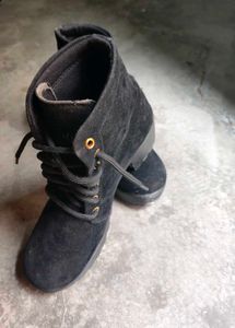 High Heel Boots In Black Colour