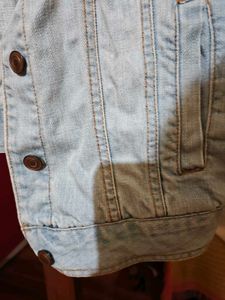 Light washed denim jacket