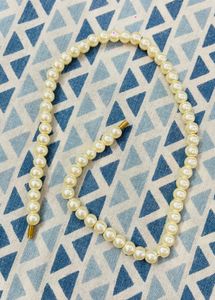Elegant Faux Pearl Necklace