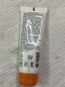 Nykaa Naturals Papaya Face Scrub