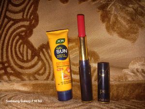 Lipstick & Sunscreen Bundle