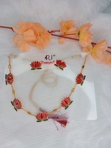 Lotus Design Necklace Set