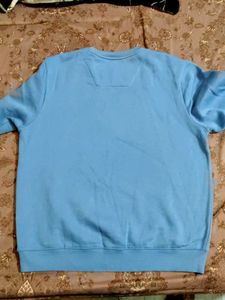 Blue Graphic Print Sweatshirt.