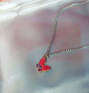 Maple Leaf Pendant Necklace