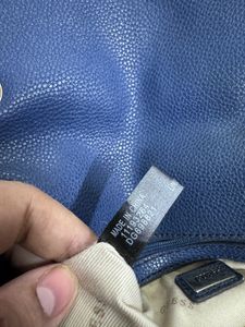Guess Sling Bag