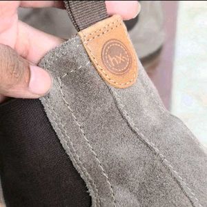 HX London Men’s Suede Chelsea Boots – Light Grey