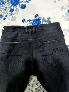 Distressed Black Wash Jeans