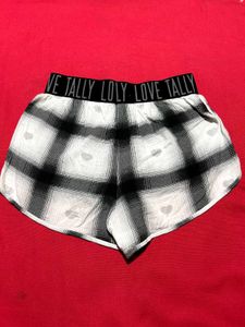 Tally Weijl Checked Cotton Shorts  (Size M)