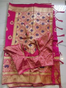 Stunning Rani Pink Saree With Stitched Blouse 💗