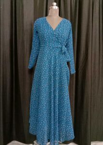 Blue Floral Print Wrap Dress 🌸