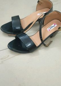 Toe Step Black Heels