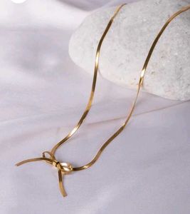 Gold Bow Necklace
