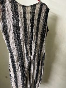 Black and White Sleeveless Kurti