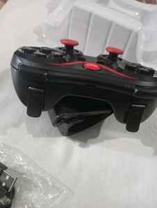 DWH X3 Mobile Wireless Bluetooth Game Controller..