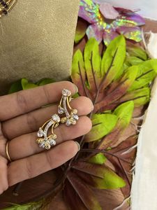 Elegant Gold Plated Necklace Set