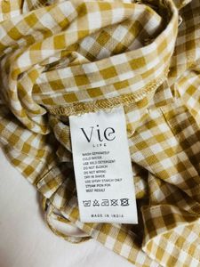 Gingham Crop Top with Puff Sleeves