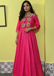 Elegant Pink Embroidered Kurta Set