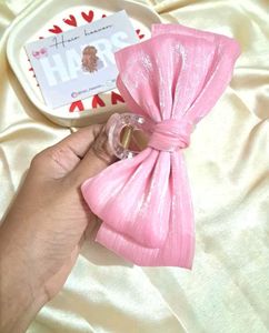 Korean Bow Clutcher