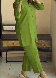 Chic Embroidered Kurti Pant Set