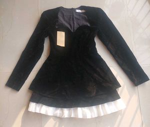 Korean Style Elegant Black Velvet Mini Dress