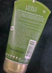 Lotus Botanicals Ubtan De-Tan Face Scrub 🌱